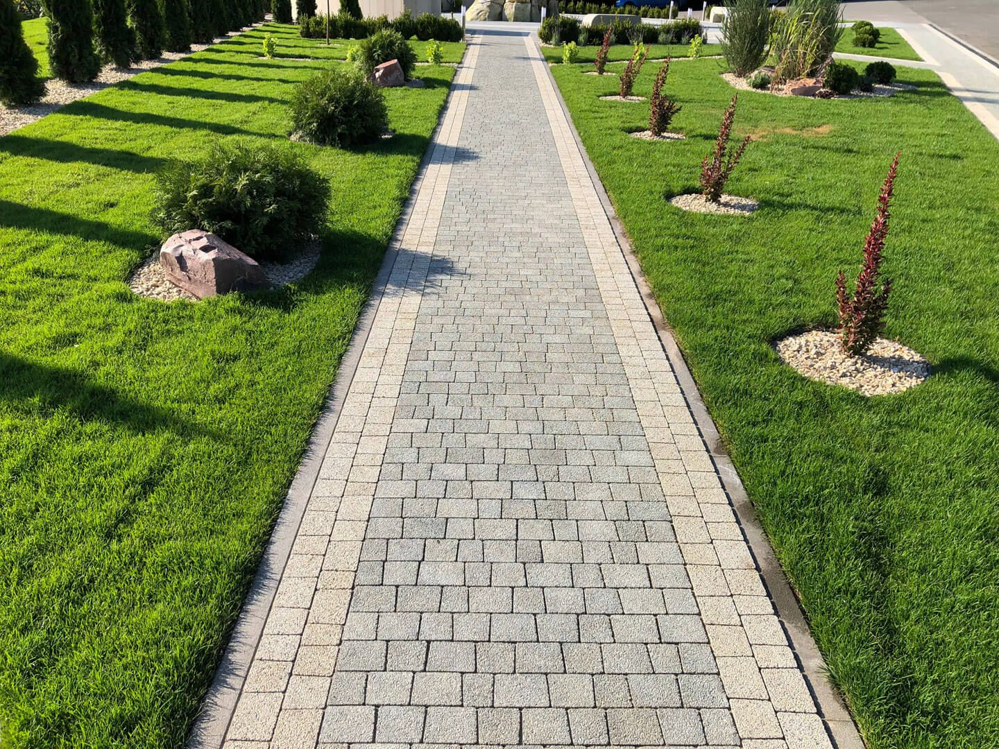Gepflasterter Weg